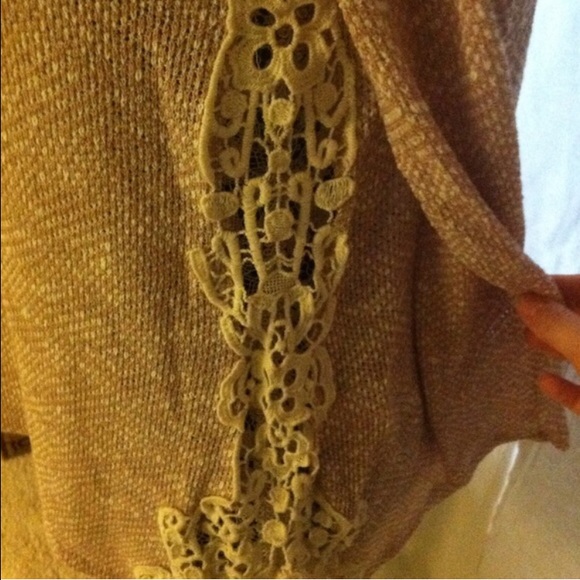 •Dusty rose sweater• - Picture 2 of 3