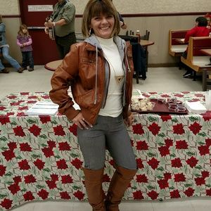 Meet your Posher, Cindy