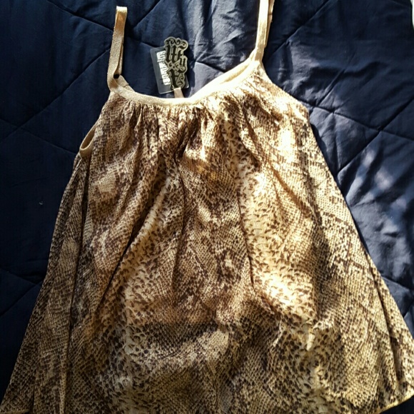 A n M brand new layered snake skin print tank. Med
