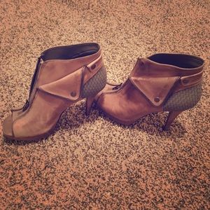 Gianni Binni ankle boots size 5.5