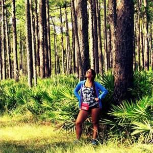 Meet your Posher, Larissa