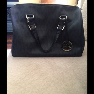 Michael kore large Grayson satchel