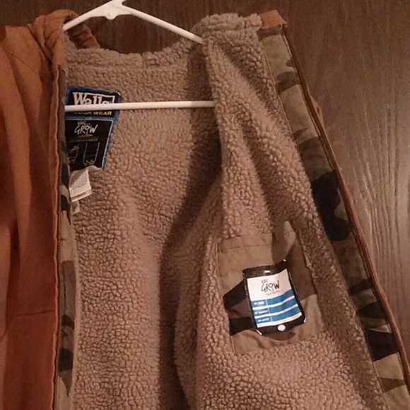 Carharpt jacket - Picture 2 of 3