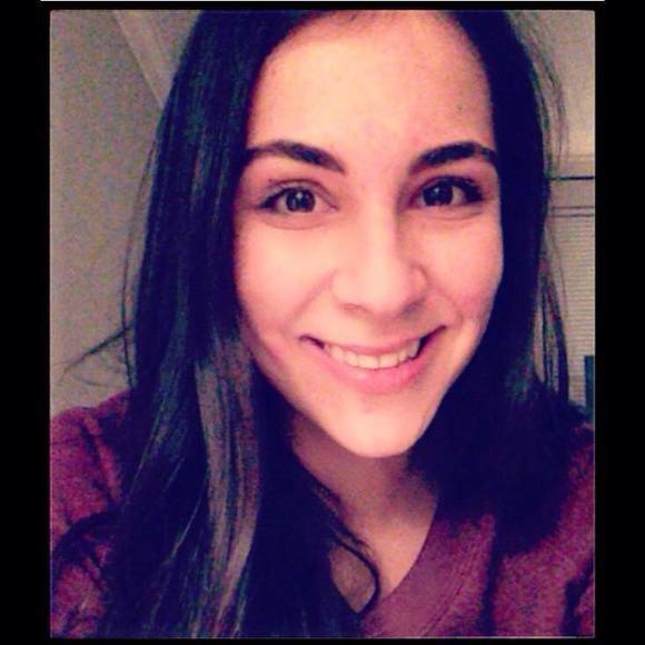 Meet your Posher, Laura