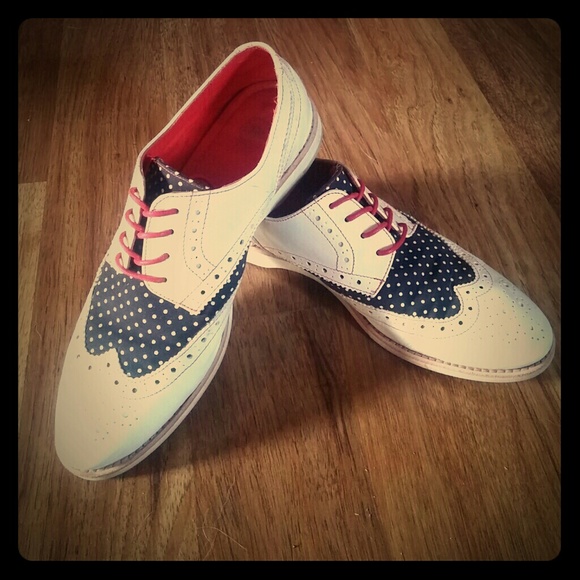 Polka dot and genuine leather wingtips