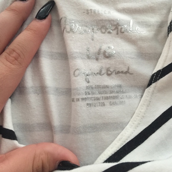 Crop top - Picture 2 of 2