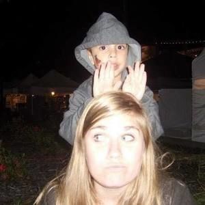 Meet your Posher, Courtney