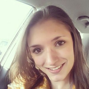 Meet your Posher, Gabi