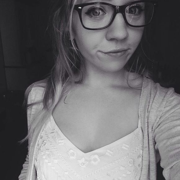 Meet your Posher, Stacy