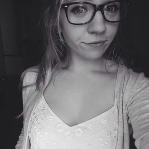 Meet your Posher, Stacy