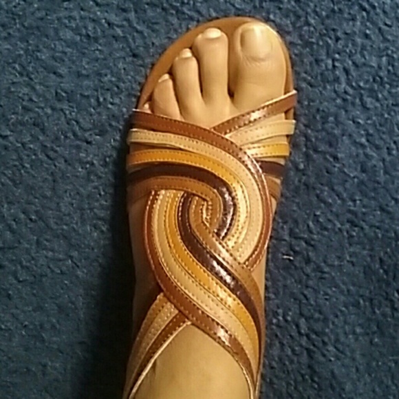 NWOT... Ankle Sandals - Picture 3 of 4