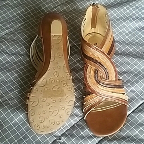 NWOT... Ankle Sandals - Picture 4 of 4