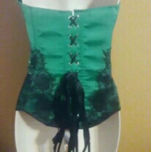 Gorgeous emerald Green Corset! Never Worn. - Picture 2 of 4