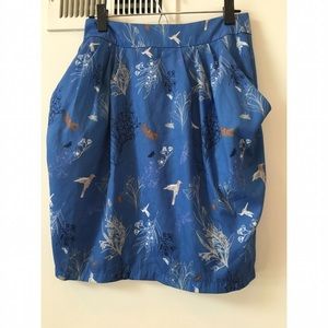 Silky bird print skirt w/ pockets