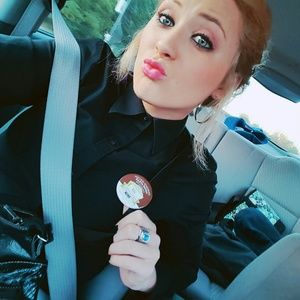 Meet your Posher, Kim