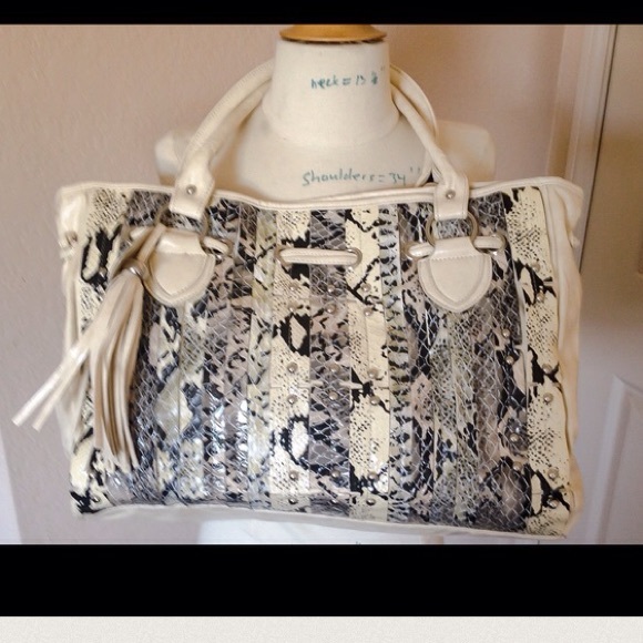 ⬇️Python large tote bag - Picture 2 of 4