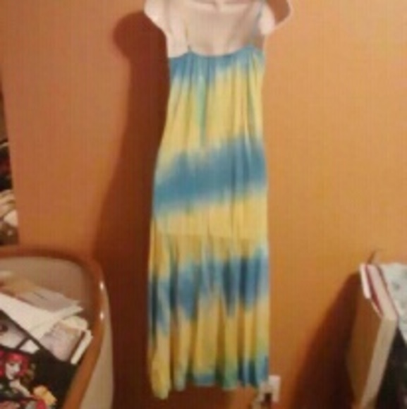 Light -Weight & Very Comfy Summer Dress - Picture 2 of 4