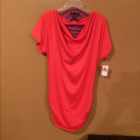 Coral cinch top. NWT and super pretty.