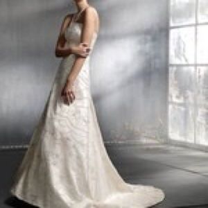 💯 Authentic Lazaro wedding dress Aline Ivory