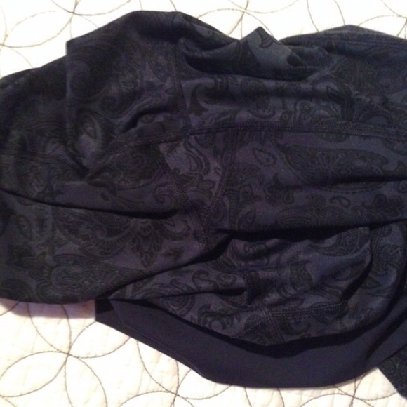 🍃SOLD🍃Lululemon En Route Inkwell Black Paisley 4 - Picture 4 of 4