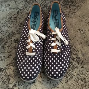 Navy/white polka dot keds size 9
