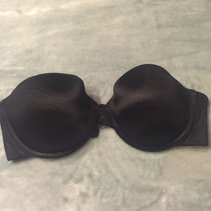 BLACK STRAPLESS BRA
