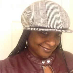 Meet your Posher, Monique