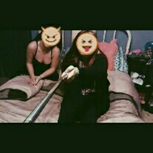 Meet your Posher, Olyvia