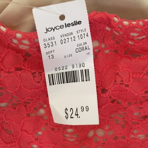 Strapless Lace Romper w. Flower Belt - Picture 4 of 4