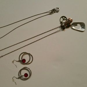 LAST CHANCE, DONATING!Bundle of lia sophia jewelry