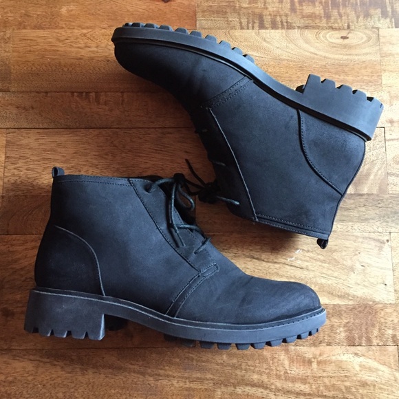 Shoes - Black faux leather booties