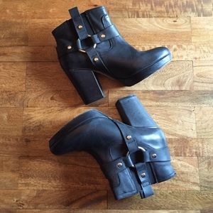 Motorcycle booties