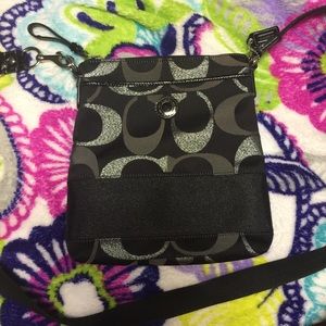 ⚠️one hour sale⚠️Coach cross body