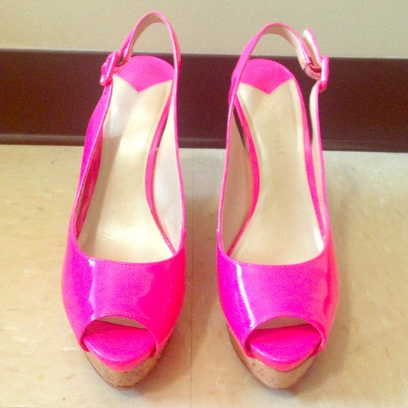 Hot pink Nine West wedges