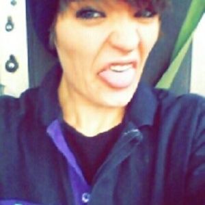 Meet your Posher, Cassandra