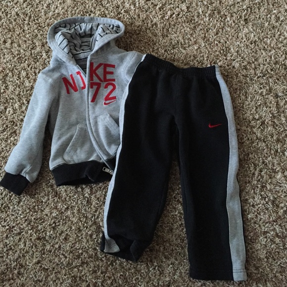 NIKE 3T sweat suit