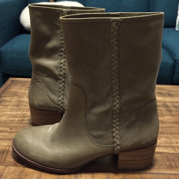 Banana Republic leather ankle boots