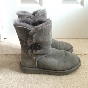 Grey Bailey Button Uggs (authentic)