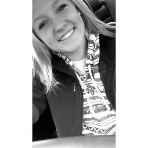 Meet your Posher, Karissa