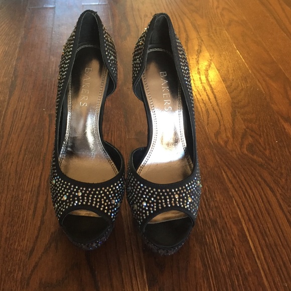 Bakers Satin Sparkle Pump