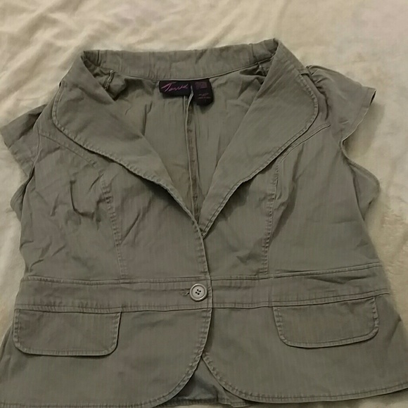 Torrid cap sleeve blazer -size 2