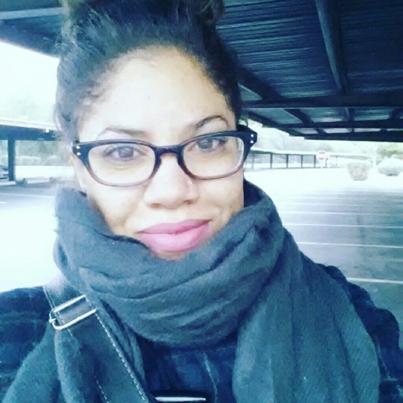 Meet your Posher, Kristy - Picture 2 of 4