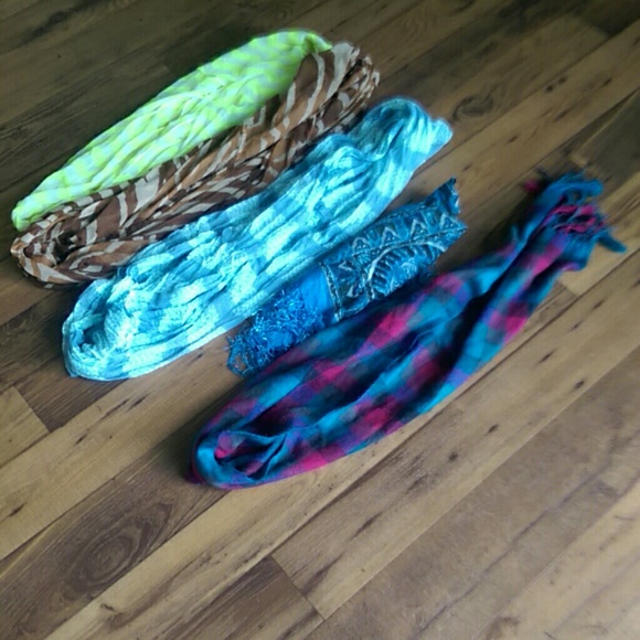 5 scarfs. 3 infinity 2 normal