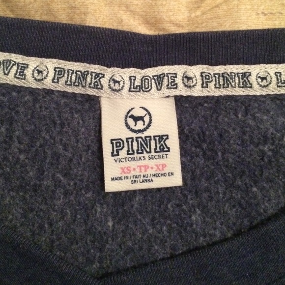 PINK Victoria's Secret "86 LOVE PINK" long sleeve - Picture 2 of 4