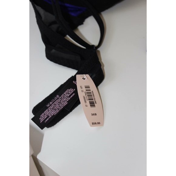 Victoria's Secret Bra with Lace 🚫SOLD🚫 - Picture 4 of 4