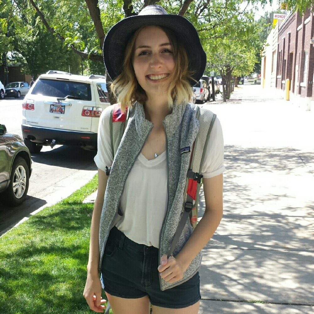 Meet your Posher, Hannah