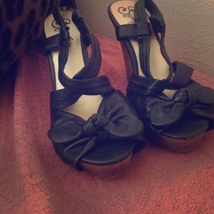 Seychelles black leather wedges with bow