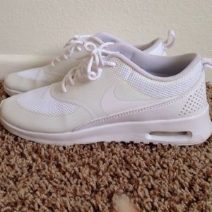 Relisted! Air max Thea's
