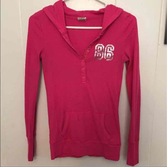 SOLD Victoria Secret PINK long sleeve - Picture 2 of 4