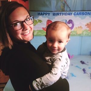 Meet your Posher, Larissa